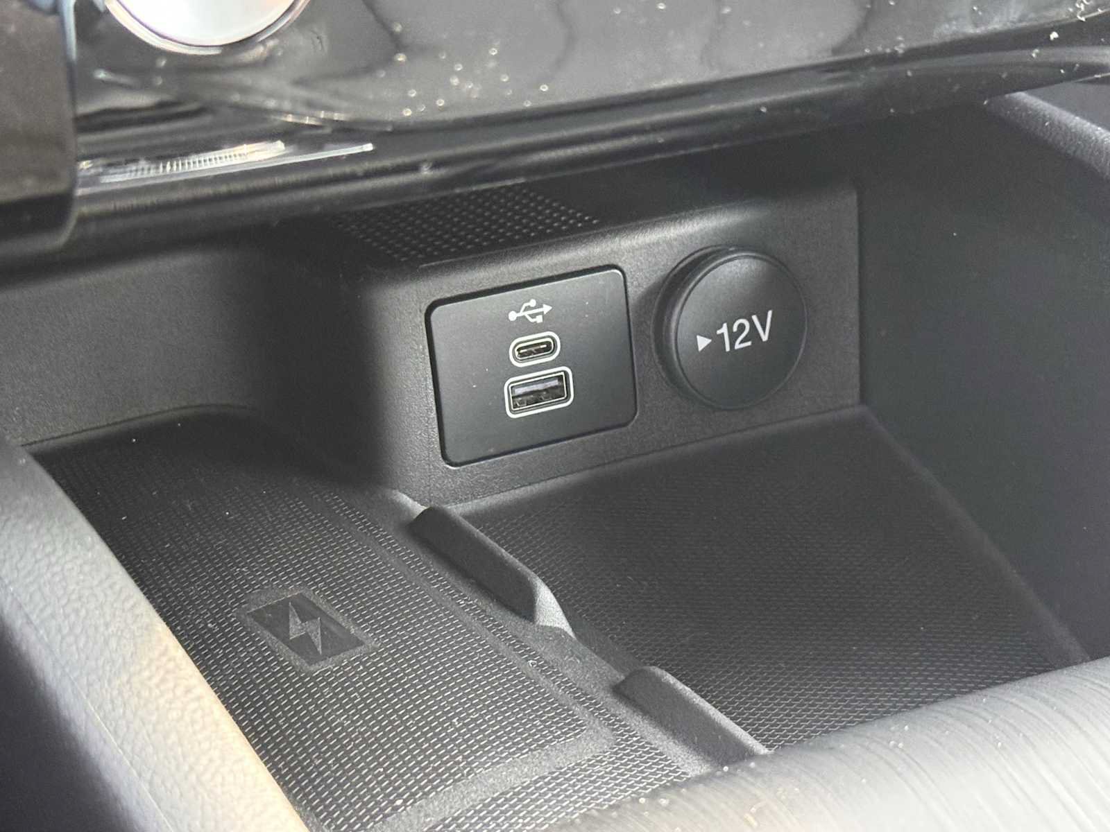 New 2026 Ford Escape SE w/ PHEV Premium Package FWD image 18