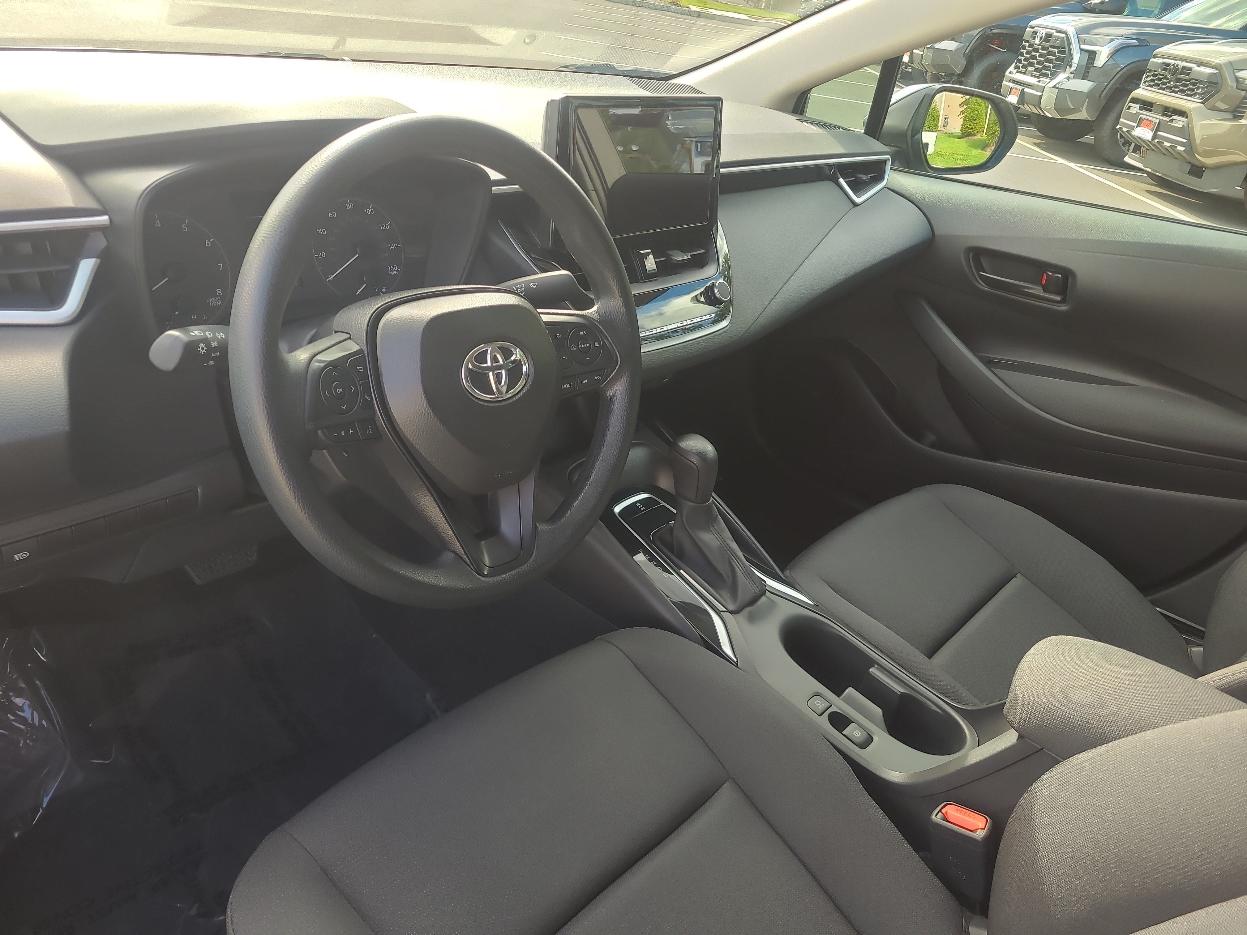 Certified 2025 Toyota Corolla LE FWD image 15