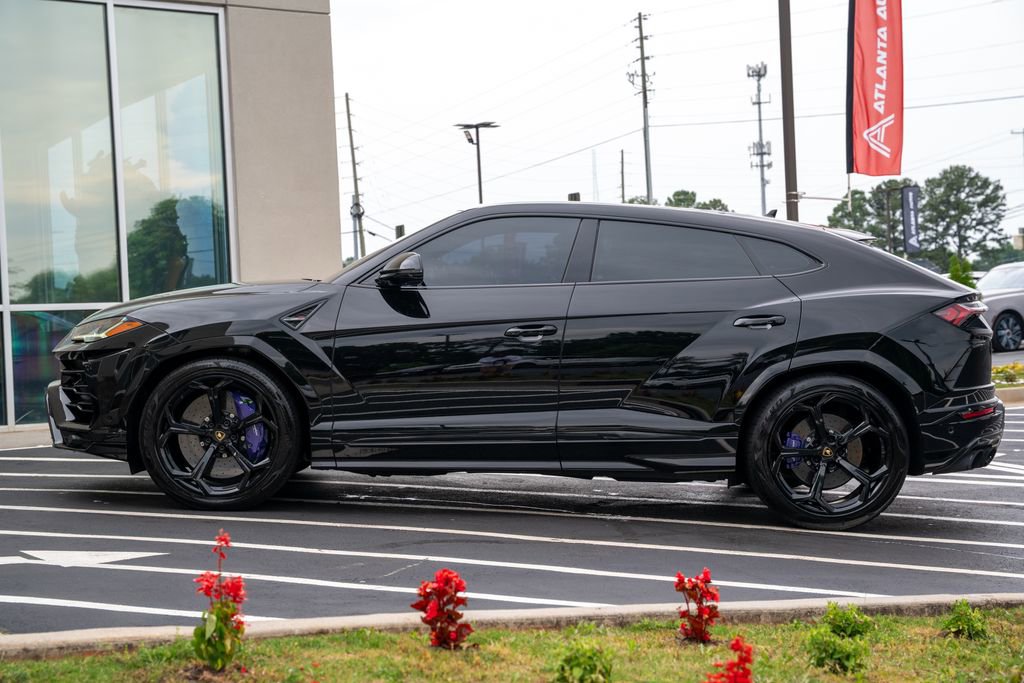 Used 2020 Lamborghini Urus AWD/4WD image 24