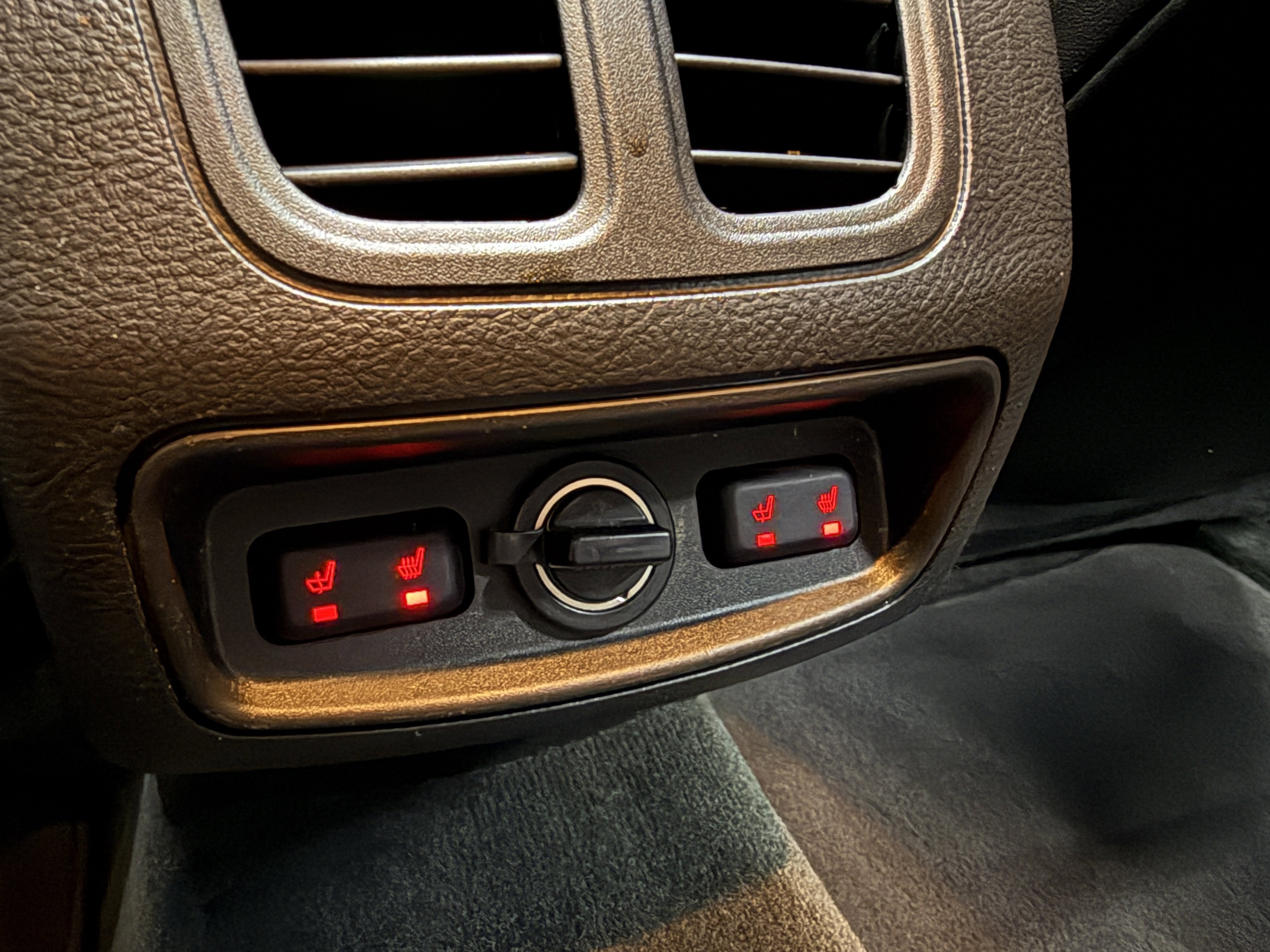 Used 2017 Ford Taurus Limited image 27