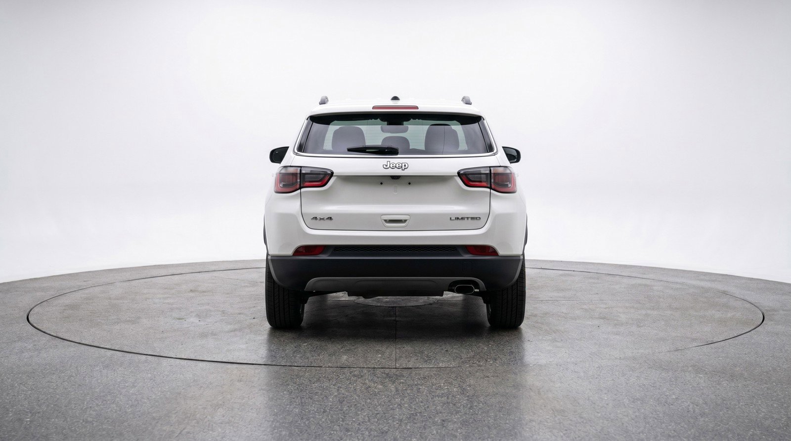 Used 2025 Jeep Compass Latitude AWD/4WD image 7