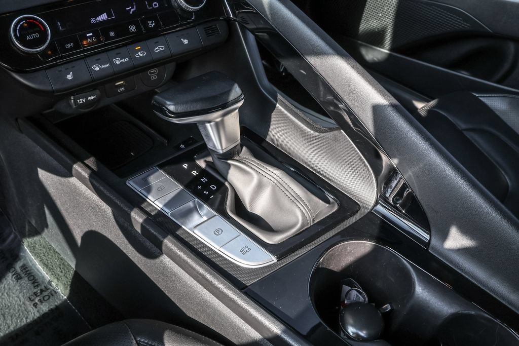 Certified 2025 Hyundai Elantra Limited FWD image 27