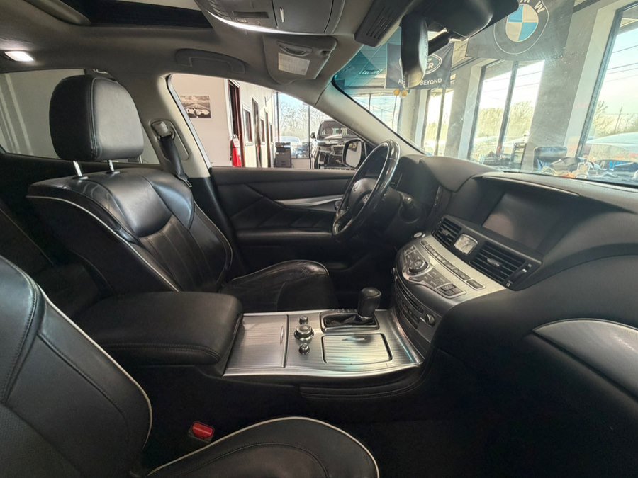 Used 2019 INFINITI Q70 Luxe RWD image 33