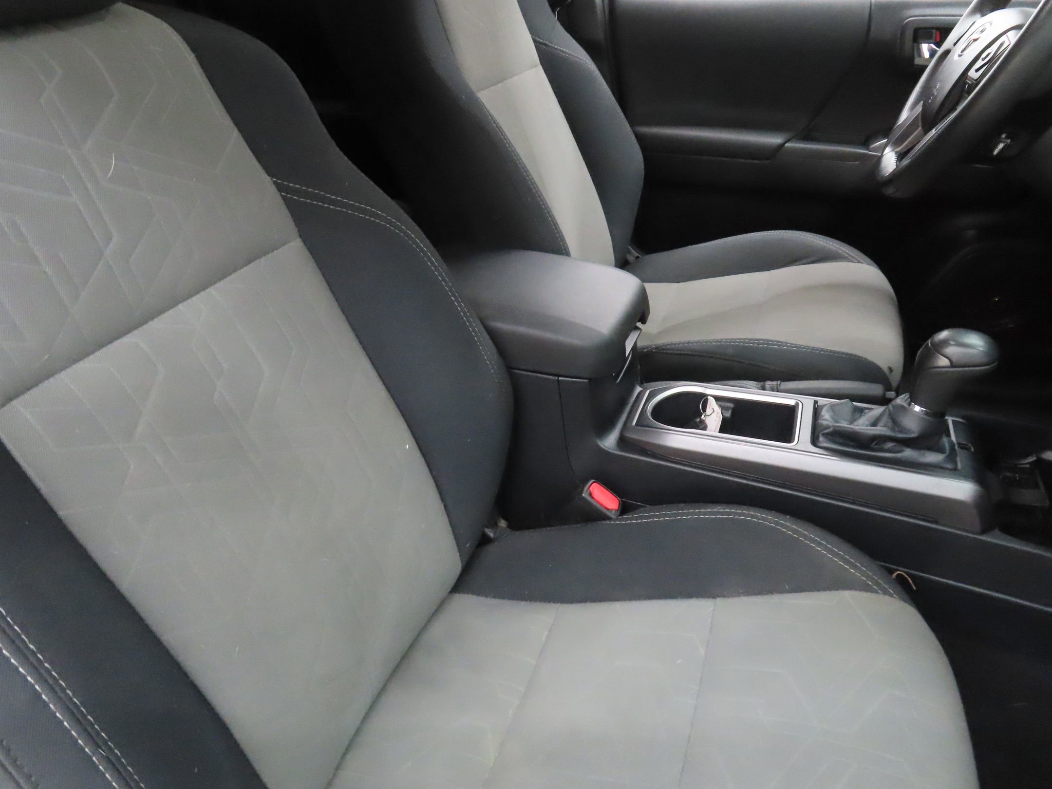 Used 2021 Toyota Tacoma TRD Sport image 24