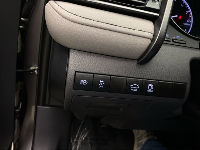Used 2022 Toyota Camry SE FWD image 22