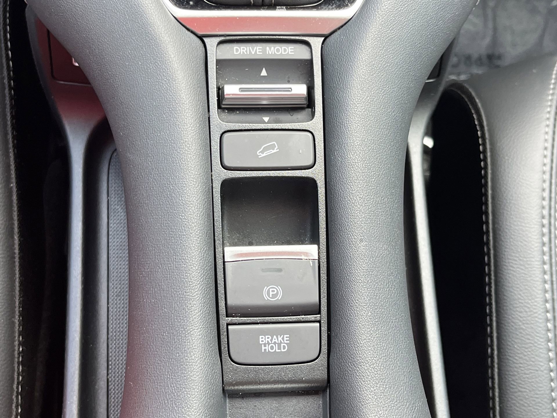 Used 2023 Honda HR-V EX-L image 7