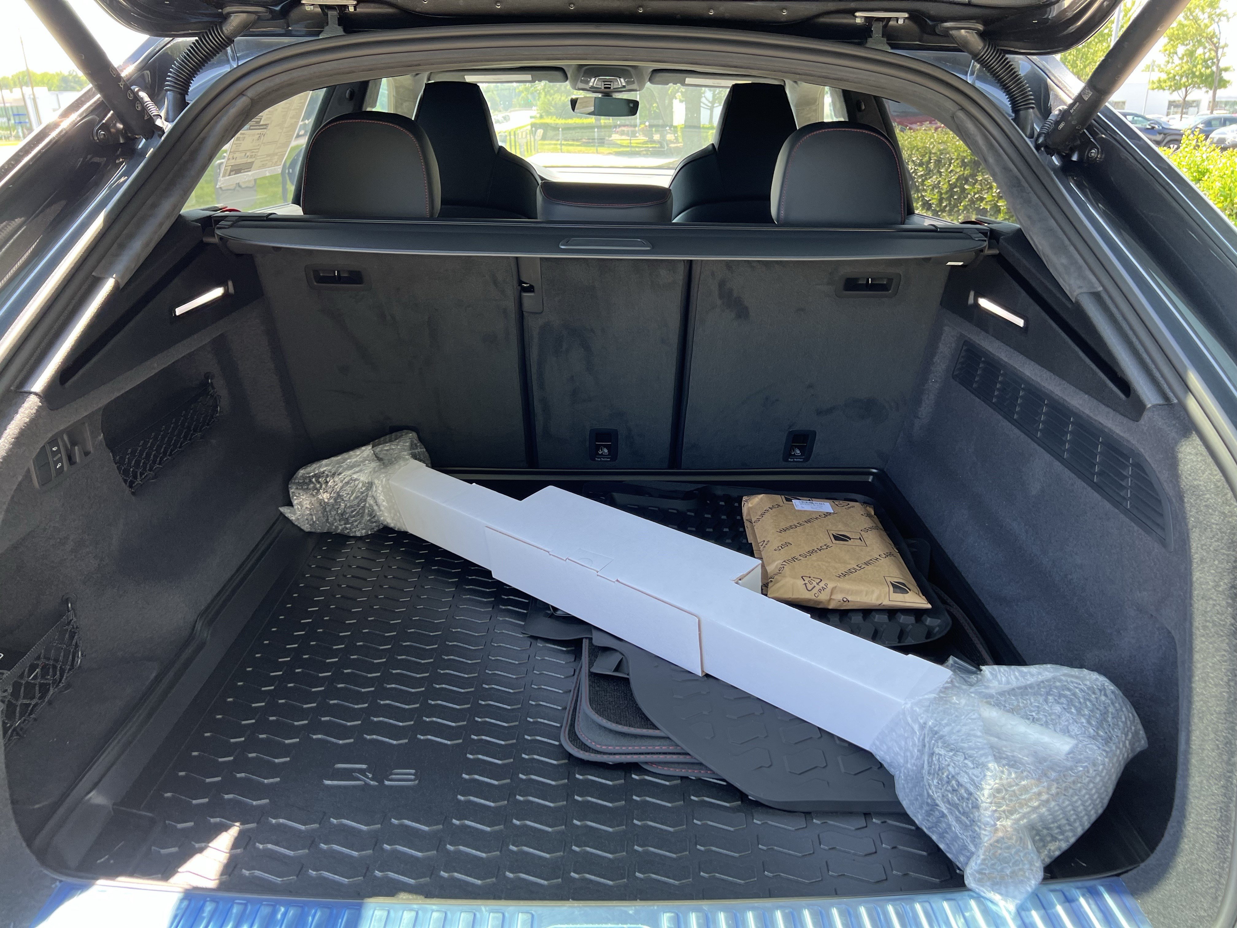 New 2026 Audi SQ8 Prestige AWD/4WD image 34