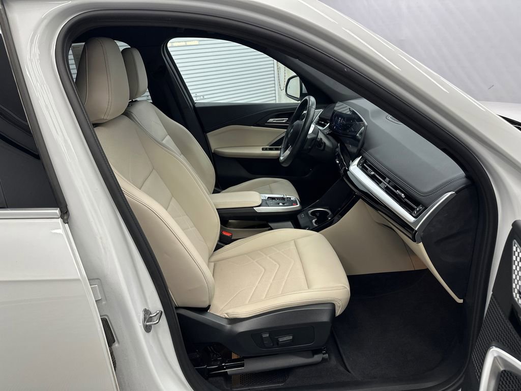 Used 2024 BMW X1 xDrive28i w/ Convenience Package image 15