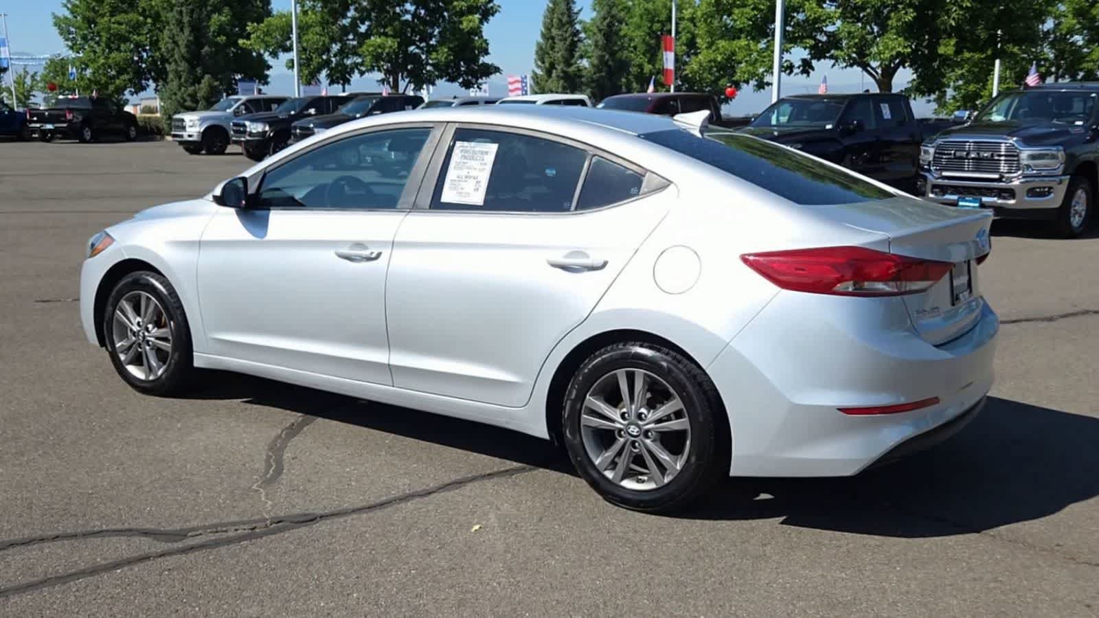 Used 2017 Hyundai Elantra SE w/ SE A/T Tech Package 03 FWD image 6