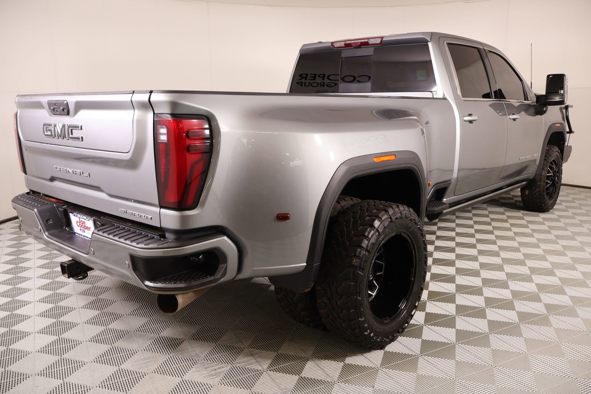 Used 2025 GMC Sierra 3500 Denali Ultimate AWD/4WD image 23