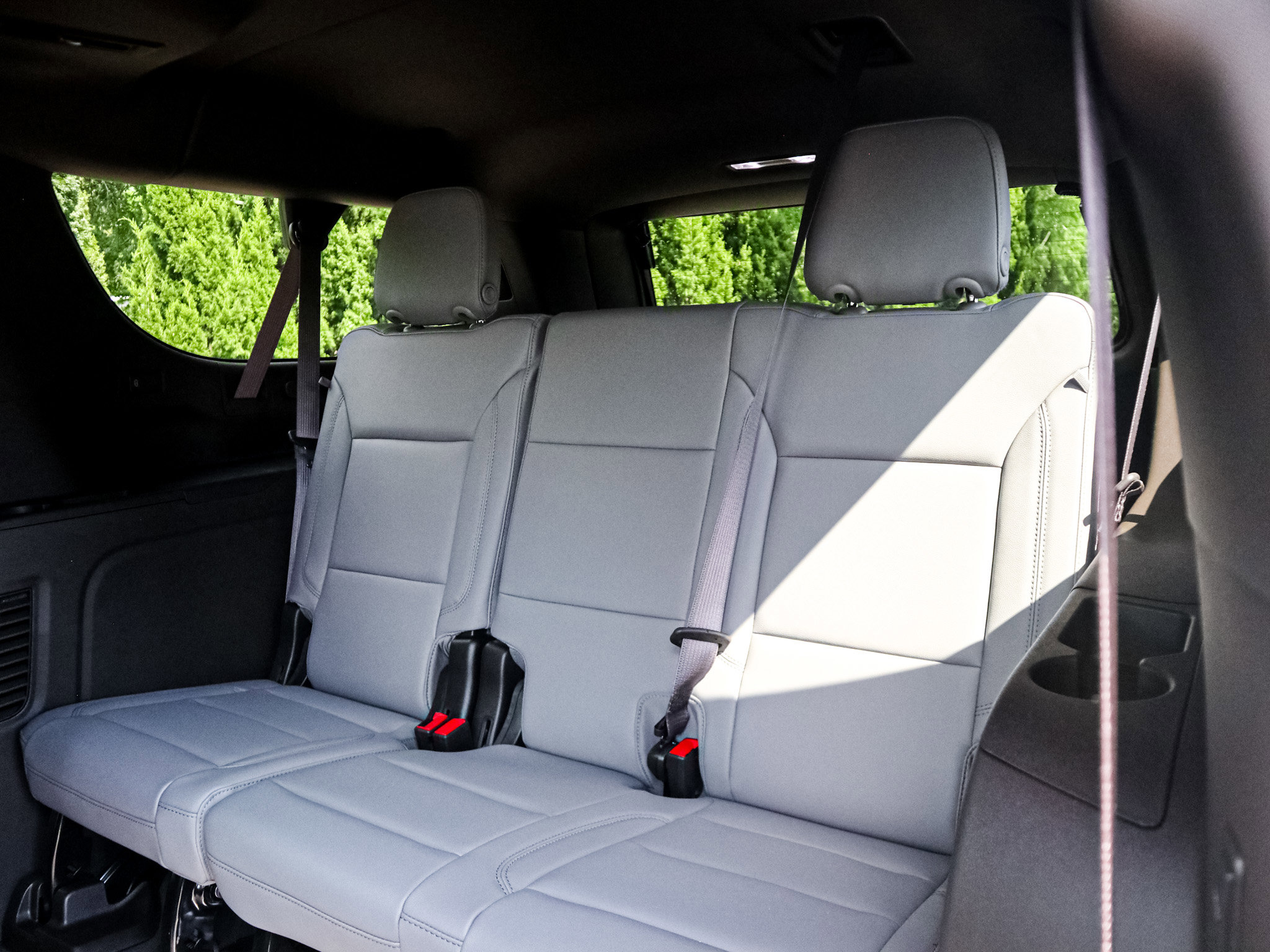 Used 2026 Chevrolet Suburban Z71 w/ Comfort Package AWD/4WD image 32