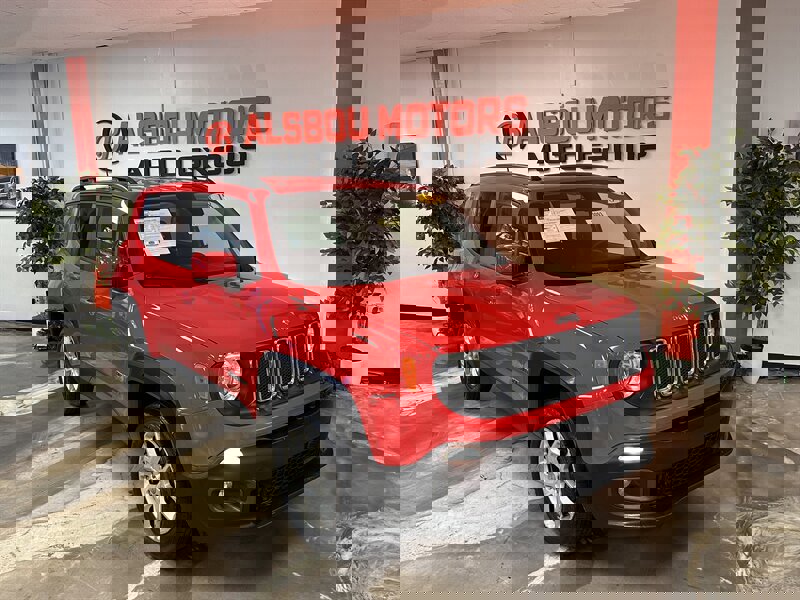 Used 2018 Jeep Renegade Latitude w/ Popular Equipment Group