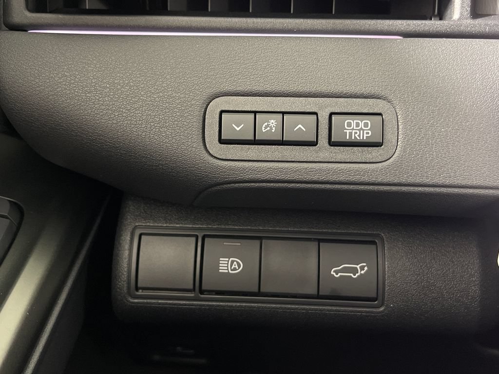 New 2026 Toyota C-HR AWD/4WD image 28