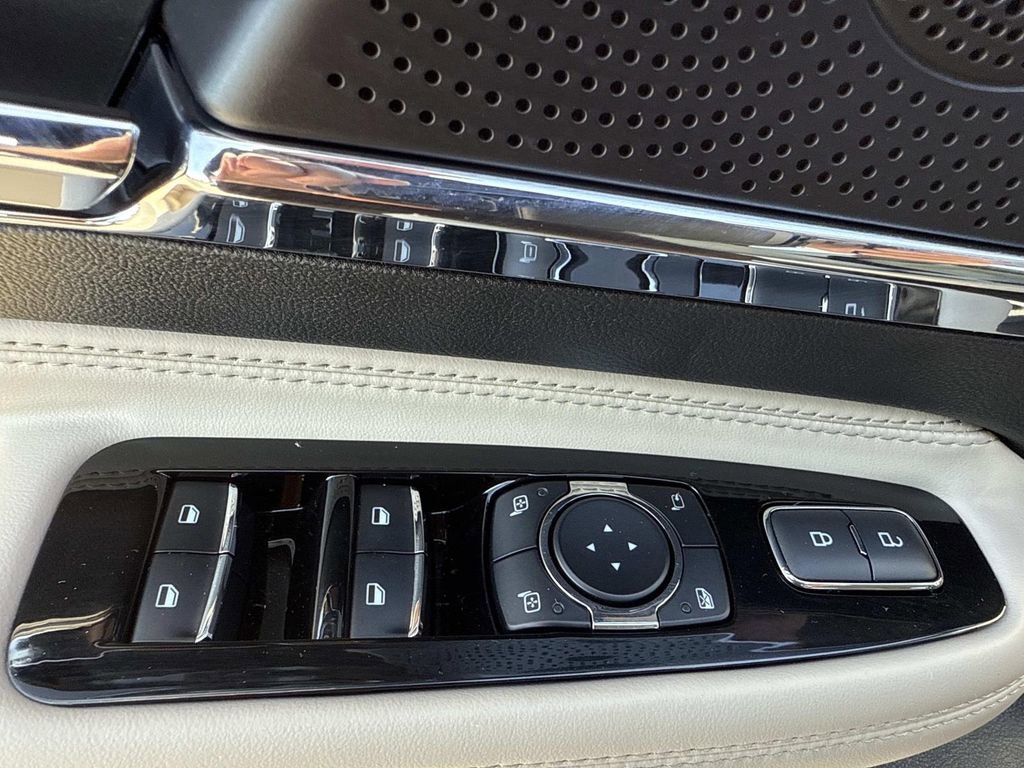 New 2026 Lincoln Corsair Premiere image 19