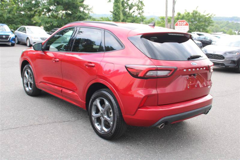 Used 2023 Ford Escape ST-Line AWD/4WD image 6