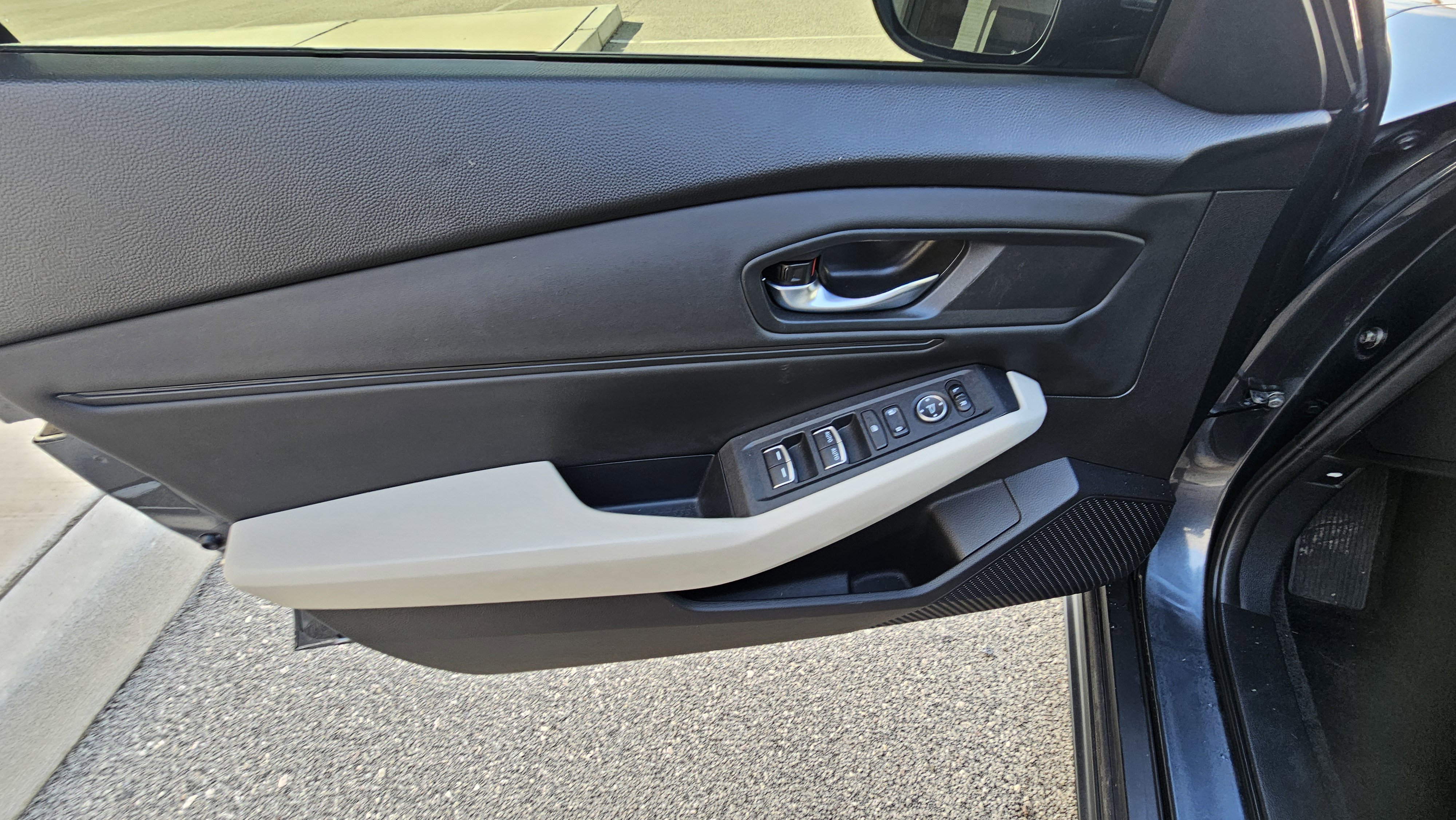 Certified 2024 Honda Accord EX image 11