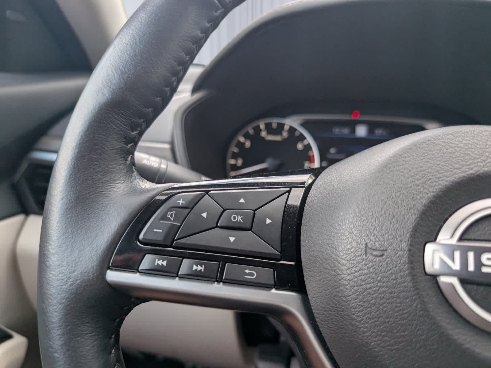 Used 2023 Nissan Altima 2.5 SL AWD/4WD image 23