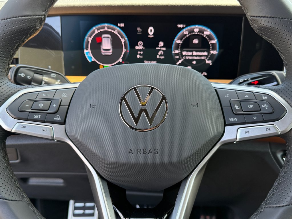 New 2026 Volkswagen Tiguan SEL R-Line AWD/4WD image 21