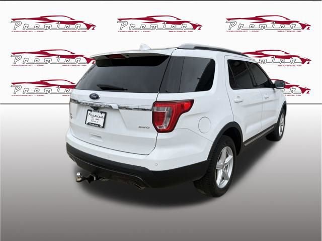 Used 2017 Ford Explorer XLT image 7