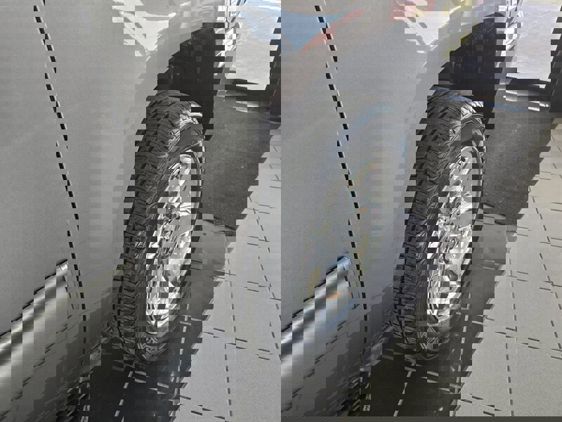 Used 2012 GMC Yukon XL SLT RWD image 38