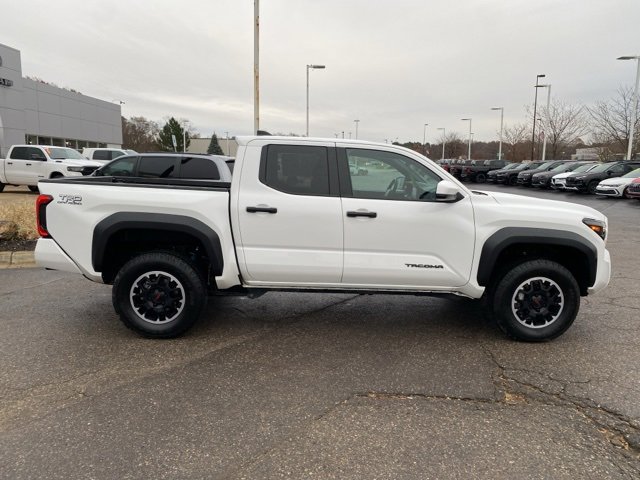 Used 2024 Toyota Tacoma TRD Sport image 2