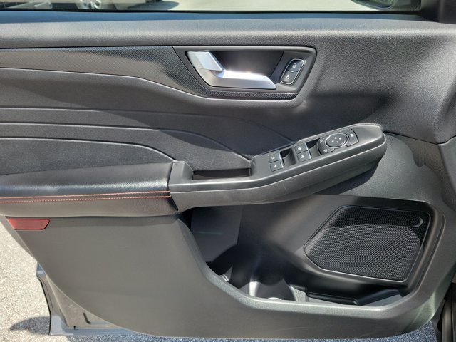 Certified 2025 Ford Escape ST-Line FWD image 20