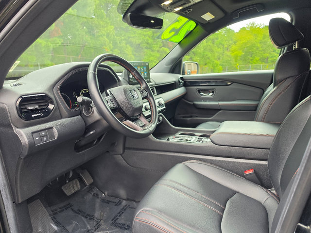 Certified 2025 Honda Pilot TrailSport image 22