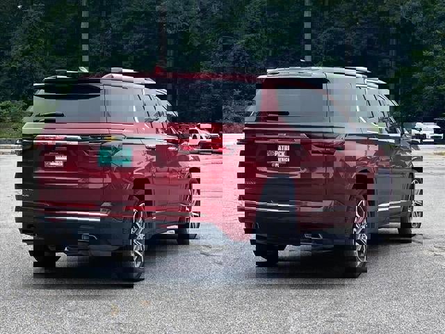 Used 2023 Chevrolet Traverse High Country w/ LPO, Floor Liner Package image 3