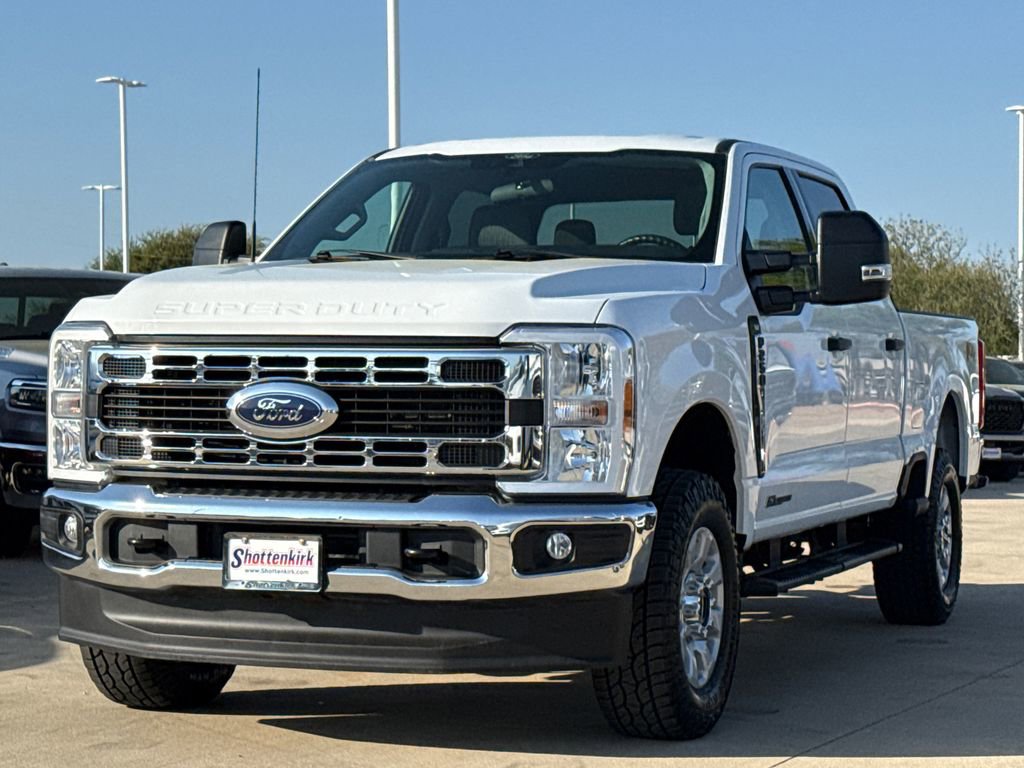 Used 2024 Ford F250 XLT w/ FX4 Off-Road Package image 3