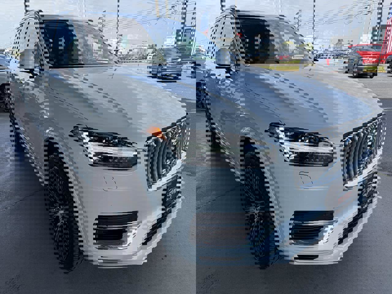 Used 2022 Volvo XC90 T8 Inscription w/ Advanced Package image 3