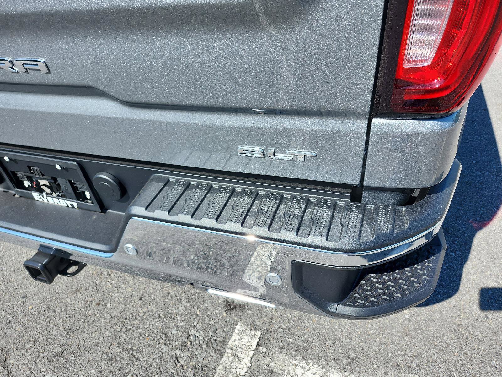 New 2026 GMC Sierra 1500 SLT w/ SLT Premium Plus Package image 4