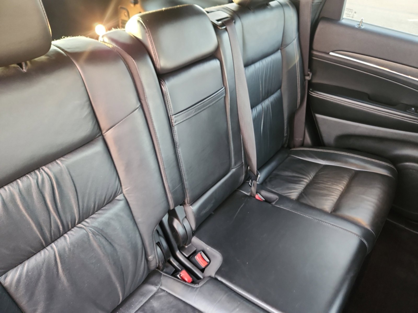 Used 2016 Jeep Grand Cherokee Limited w/ Trailer Tow Group IV image 19