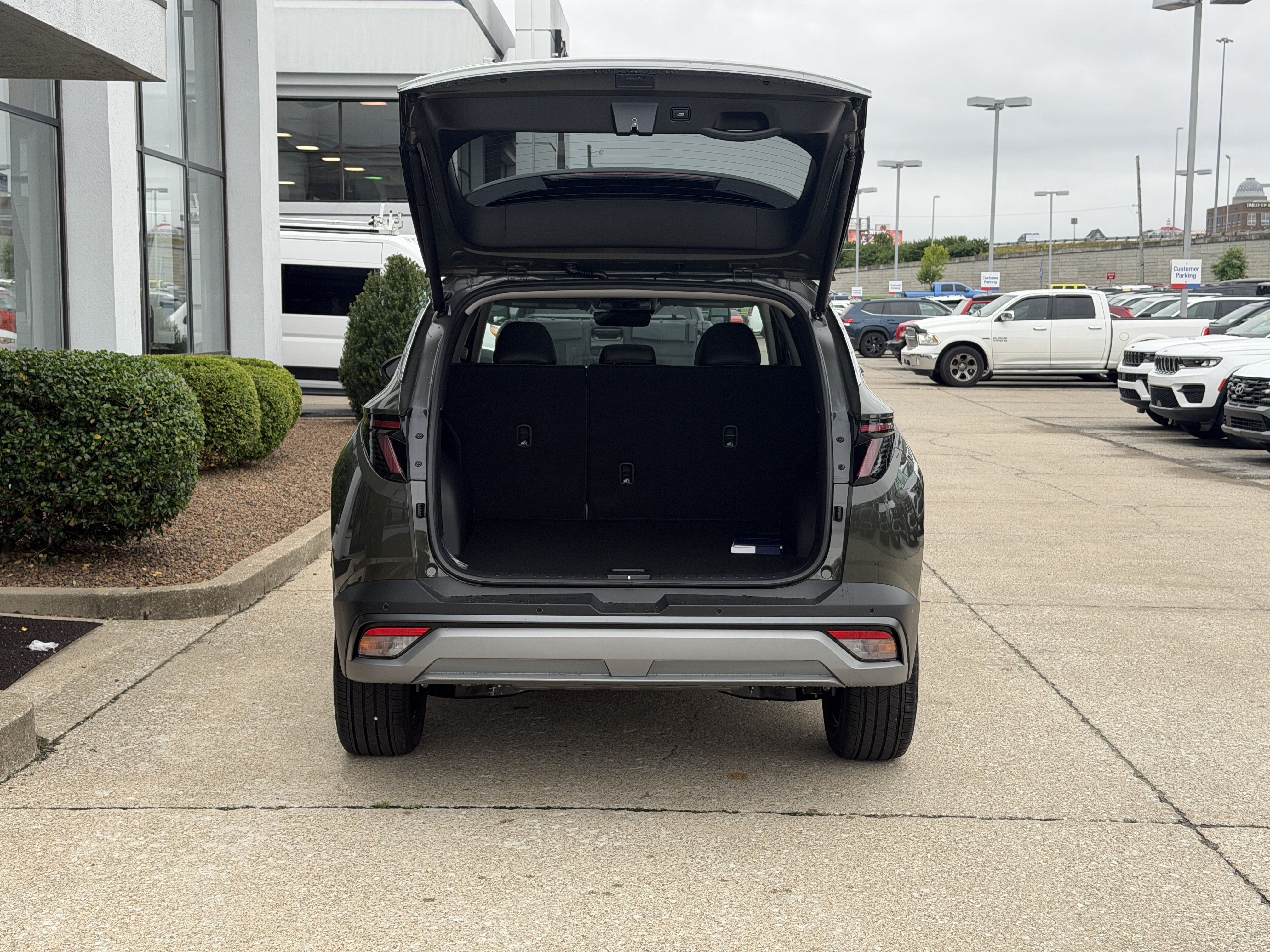New 2026 Hyundai Tucson Limited AWD/4WD image 10