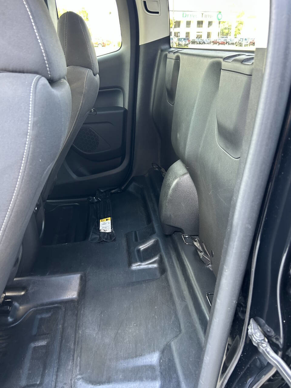 Used 2022 Chevrolet Colorado LT w/ Fleet Safety Package image 18