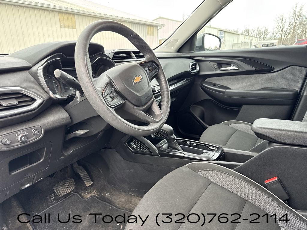 Certified 2023 Chevrolet TrailBlazer LT w/ Convenience Package image 2