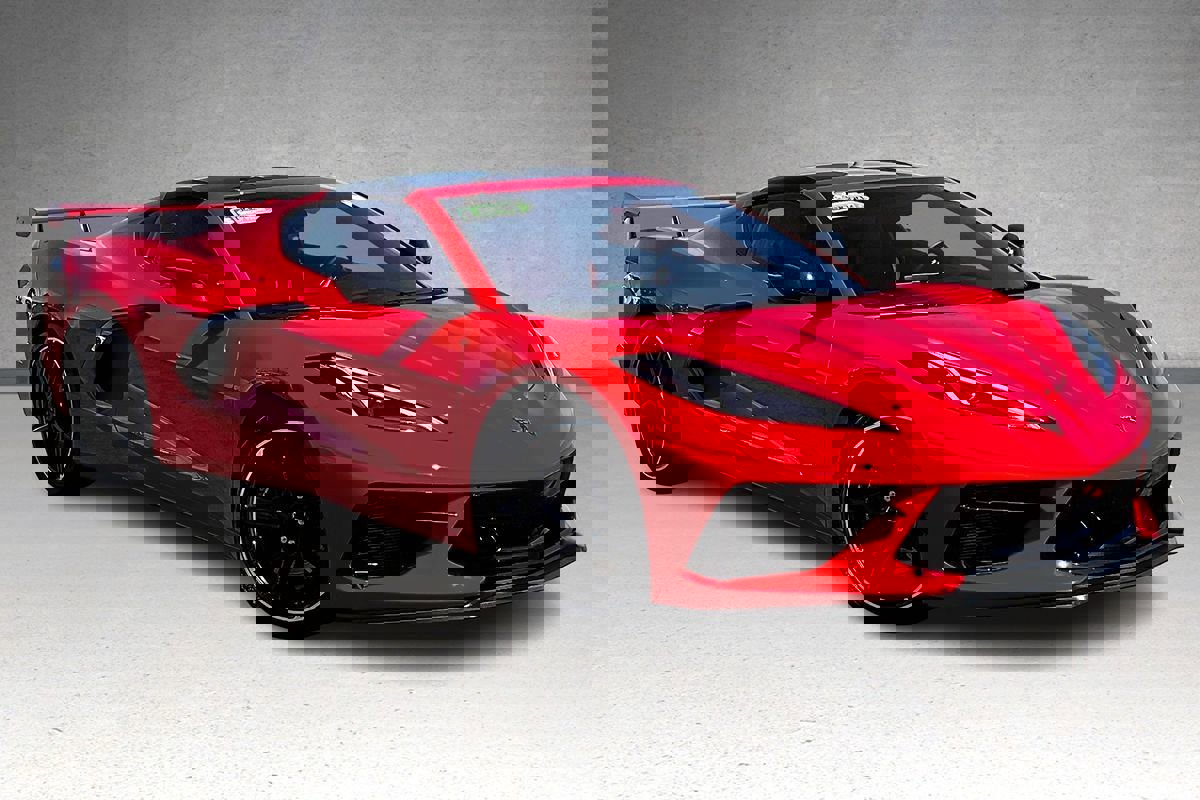 Used 2023 Chevrolet Corvette Stingray Coupe w/ Z51 Performance Package image 2