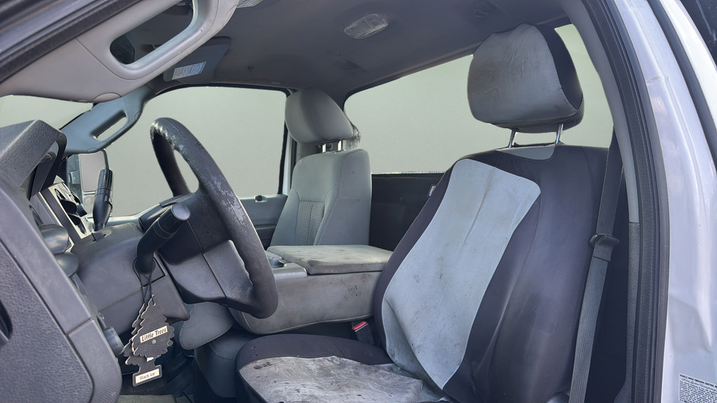 Used 2016 Ford F550 4x4 Regular Cab Super Duty image 8