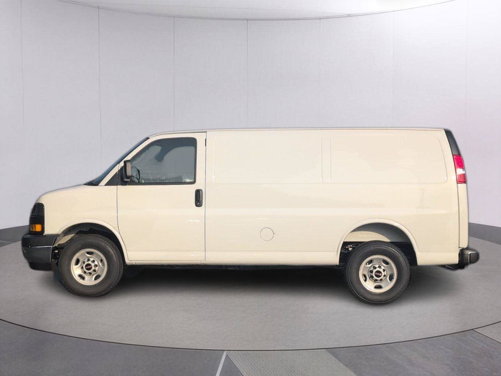 New 2026 GMC Savana 2500 w/ Driver Convenience Package RWD image 2
