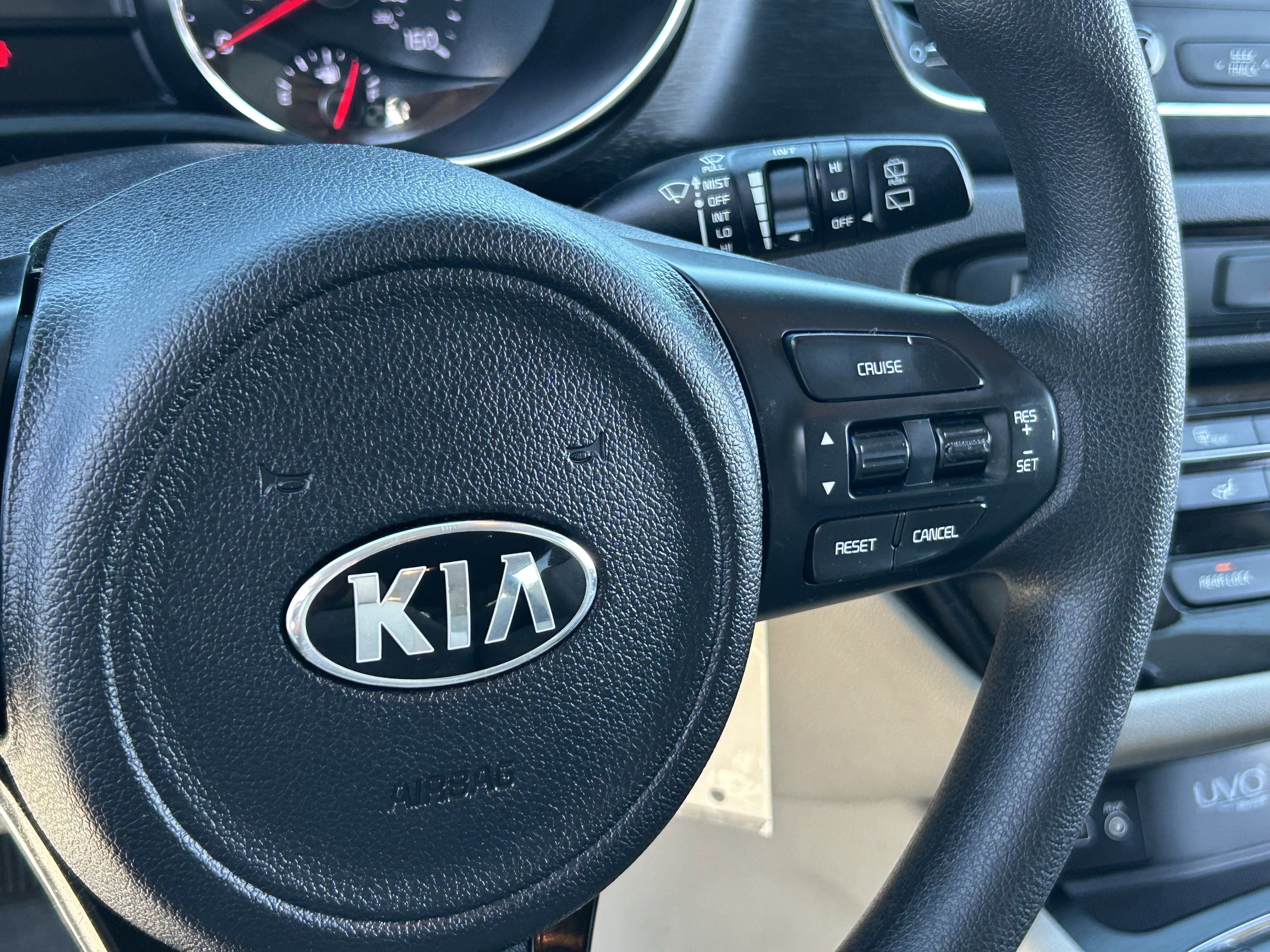 Used 2016 Kia Sedona LX w/ LX Convenience Package image 26