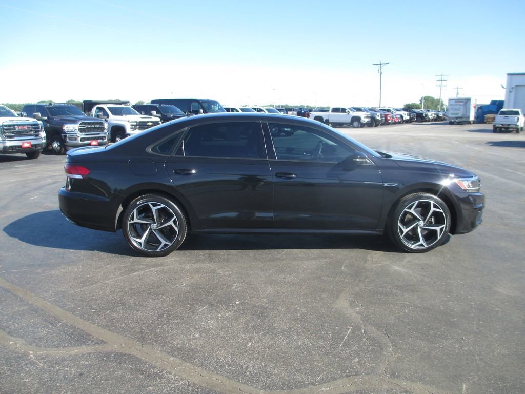 Used 2020 Volkswagen Passat 2.0T R-Line FWD image 5