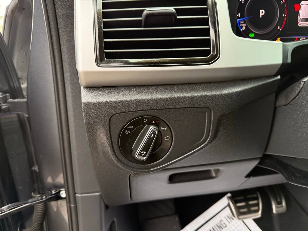 Used 2022 Volkswagen Atlas SEL Premium image 12