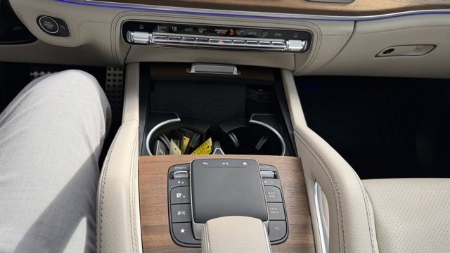 Used 2024 Mercedes-Benz GLS 450 4MATIC image 15