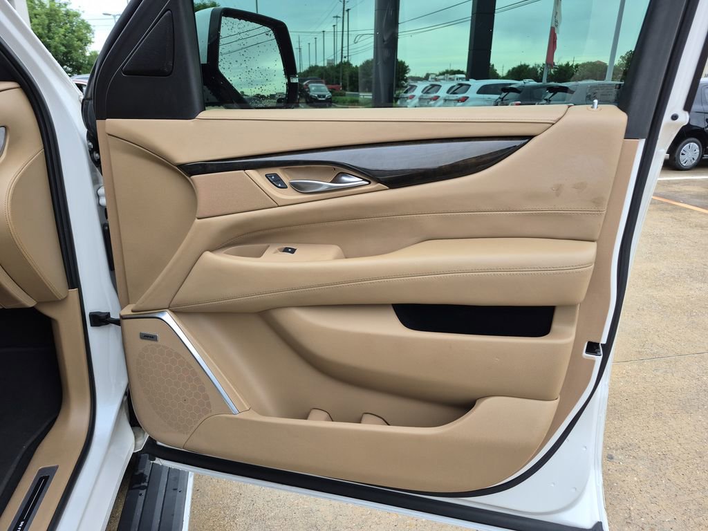 Used 2018 Cadillac Escalade Platinum image 51