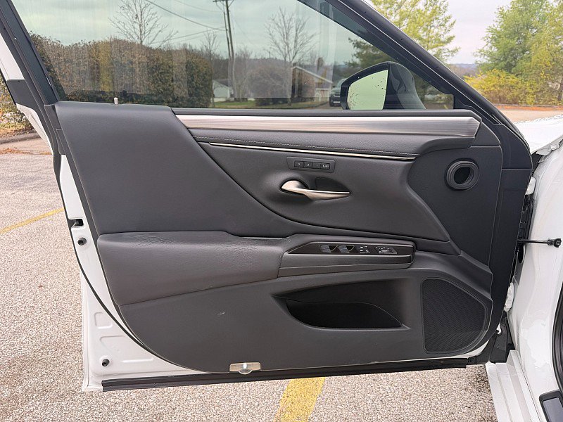 Used 2019 Lexus ES 350 F Sport image 11