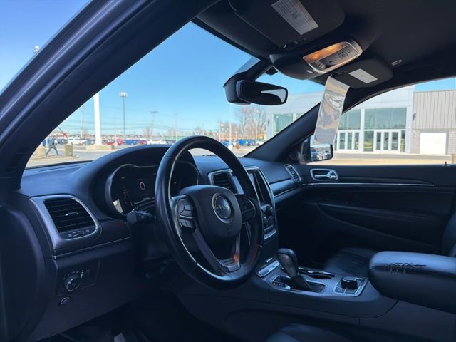 Used 2018 Jeep Grand Cherokee Limited image 16
