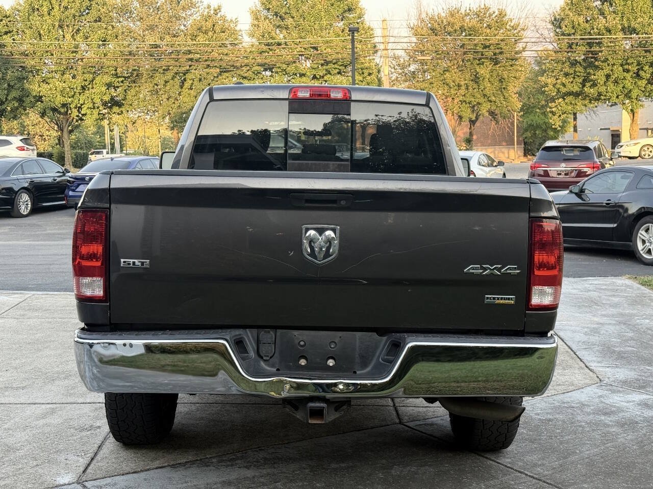 Used 2017 RAM 1500 Classic SLT AWD/4WD image 5