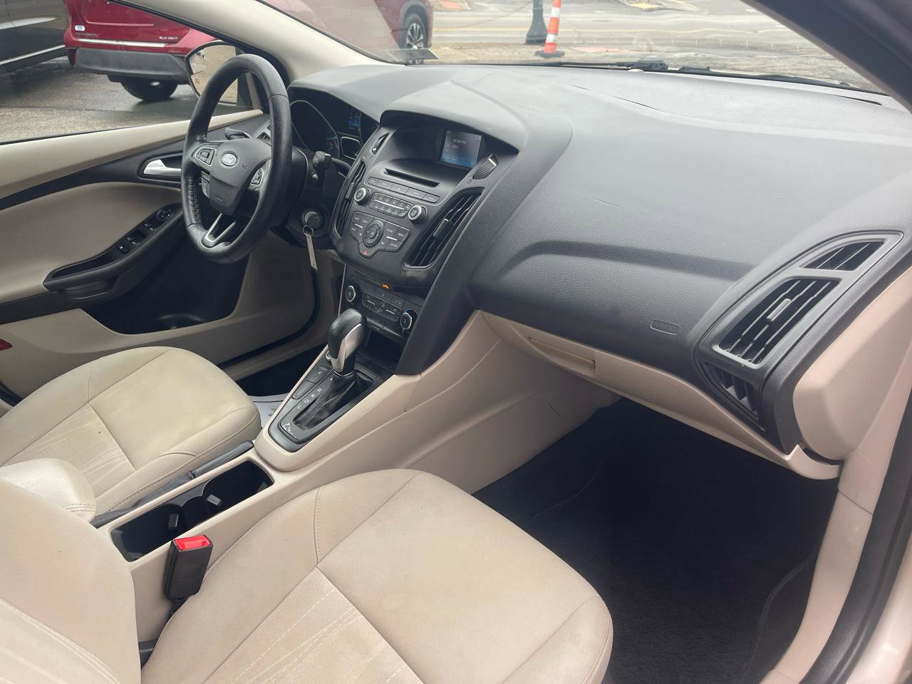 Used 2017 Ford Focus SE w/ Cold Weather Package image 17