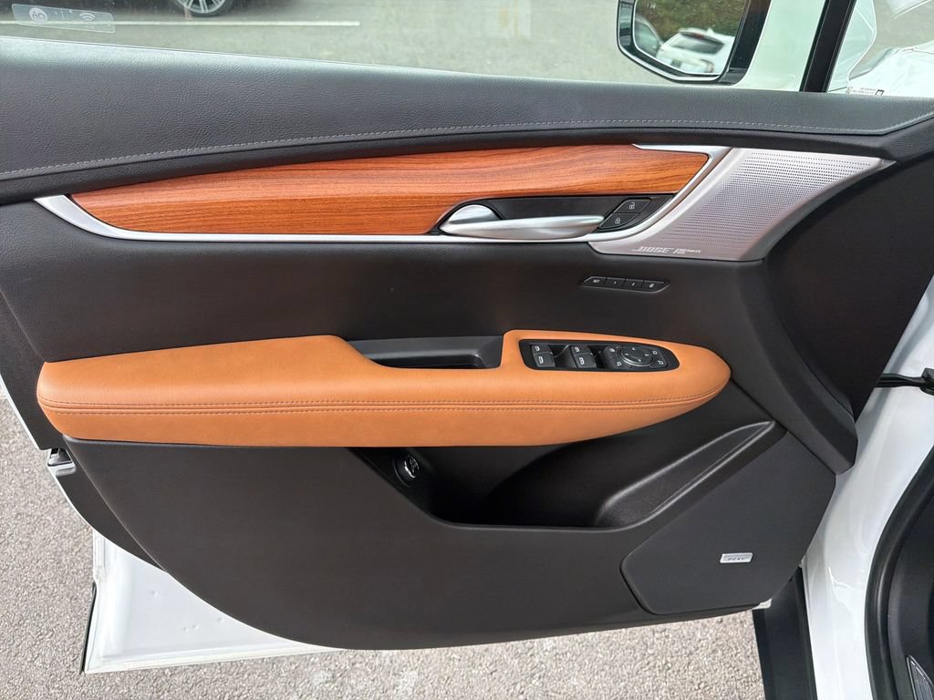 Certified 2023 Cadillac XT5 Premium Luxury AWD/4WD image 4
