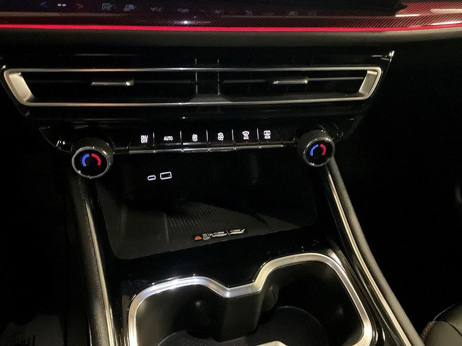 Used 2025 Chevrolet Traverse RS w/ LPO, Floor Liner Package image 22