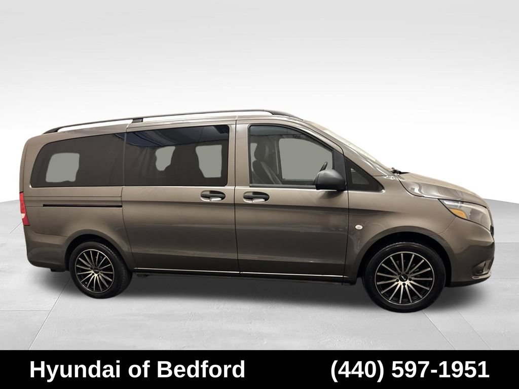 Used 2016 Mercedes-Benz Metris Passenger image 4